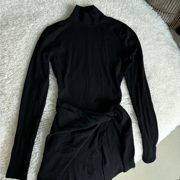 Reformation Julie Dress - Picture 4 of 4